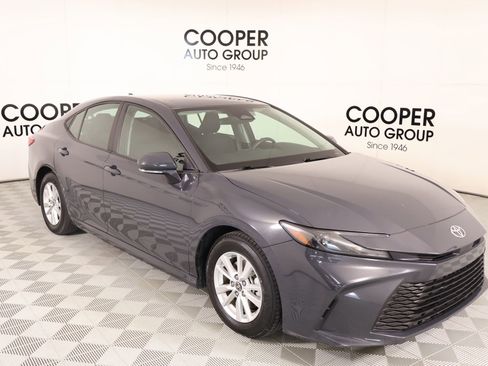 Used 2025 Toyota Camry LE FWD image 1
