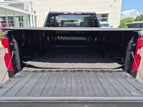 Used 2023 Chevrolet Silverado 1500 LT AWD/4WD image 28
