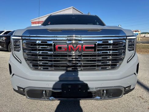 Used 2024 GMC Sierra 1500 Denali image 9