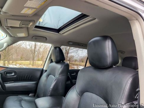 Used 2024 Nissan Armada SL image 10