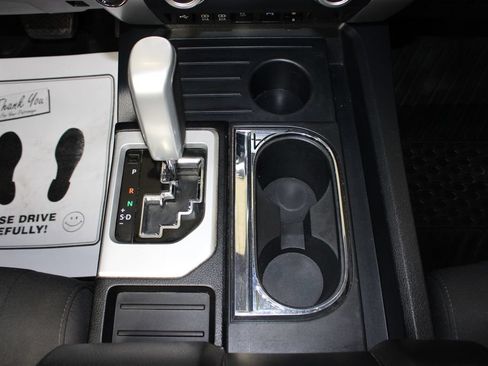 Used 2020 Toyota Tundra SR5 AWD/4WD image 10