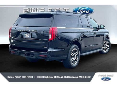 Used 2025 Ford Expedition Max Active AWD/4WD image 10