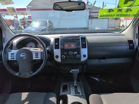 Used 2015 Nissan Frontier PRO-4X AWD/4WD image 14