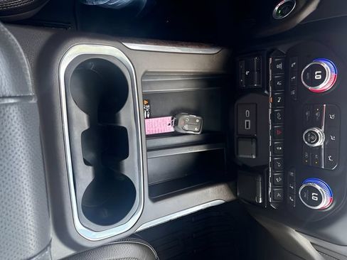 Used 2023 GMC Sierra 3500 Denali w/ Denali Ultimate Package AWD/4WD image 16