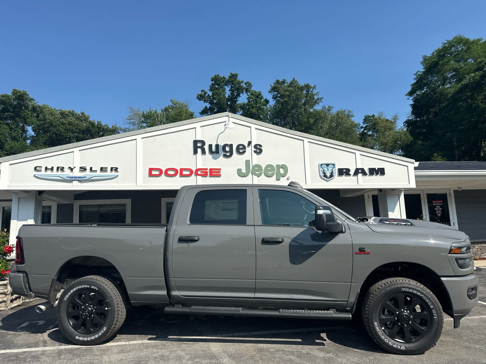 New 2026 RAM 2500 Tradesman AWD/4WD image 2