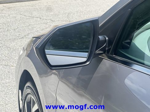 Used 2025 Hyundai Elantra SEL FWD image 26