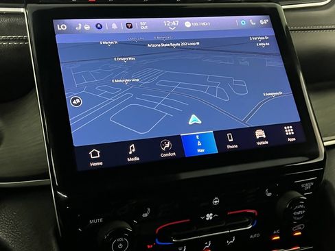 Used 2024 Jeep Grand Cherokee L Limited w/ Black Appearance Package image 18