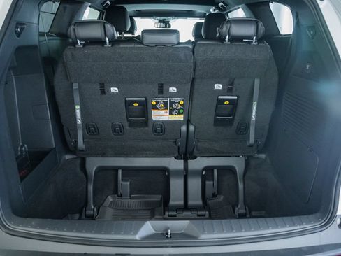 New 2026 Toyota Sienna XLE Woodland Edition AWD/4WD image 10
