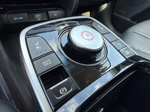 Used 2022 Kia Niro EX Premium image 36