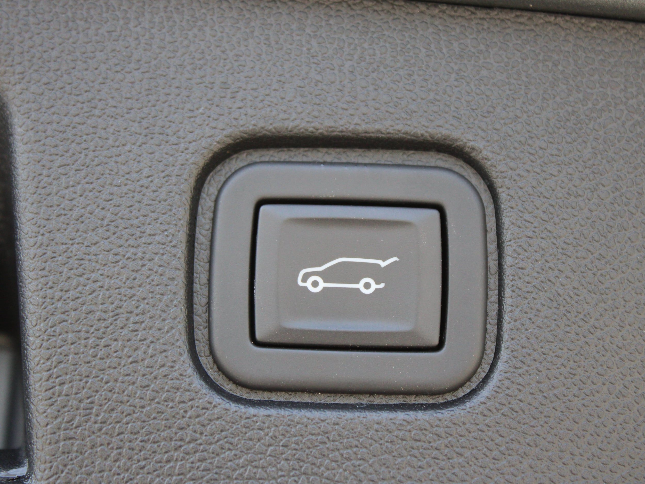Used 2024 Chevrolet Blazer EV LT AWD/4WD image 18