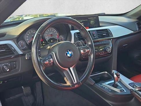 Used 2019 BMW M4 Convertible w/ Competition Package RWD image 9