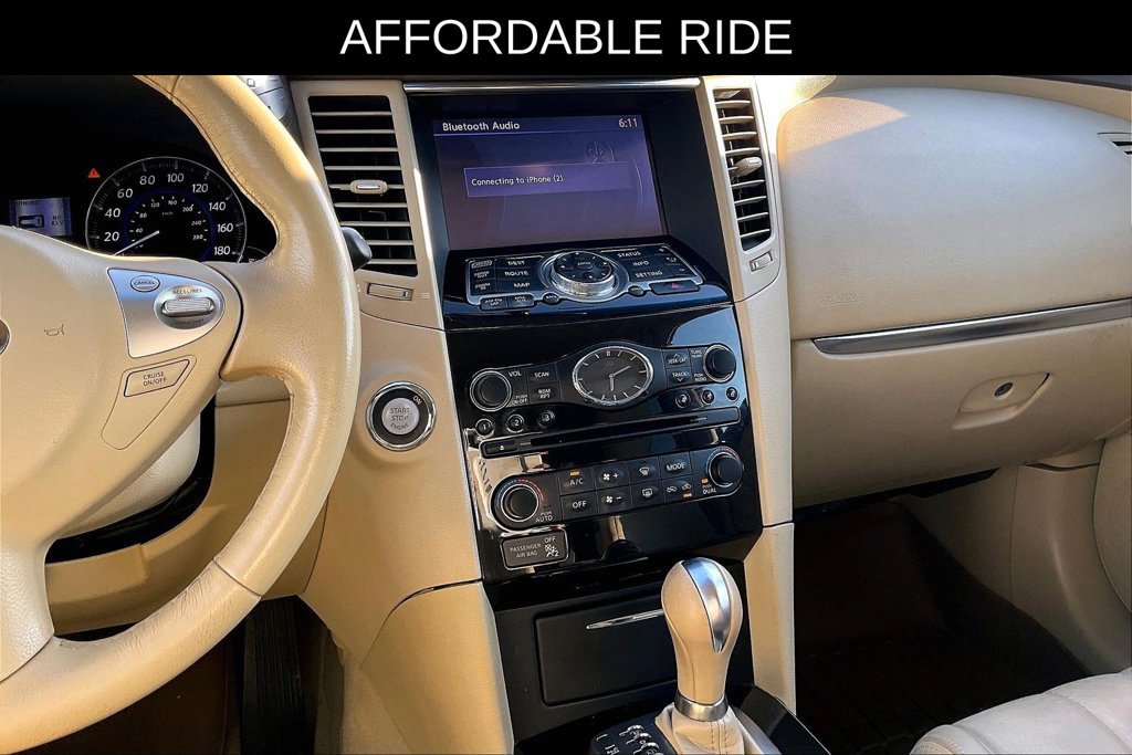 Used 2017 INFINITI QX70 2WD w/ Premium Package image 8