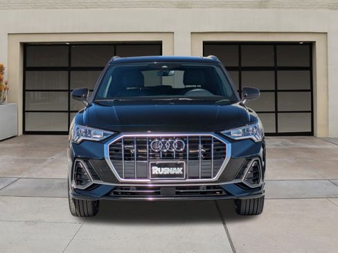 Used 2023 Audi Q3 2.0T Premium w/ Convenience Package image 6