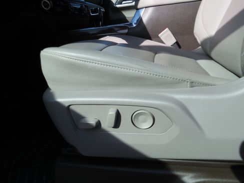 Used 2025 Chevrolet Silverado 1500 RST image 18