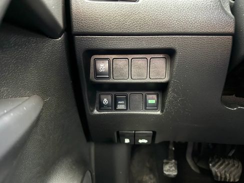 Used 2017 Nissan Rogue Sport SV w/ SV All-Weather Package AWD/4WD image 29