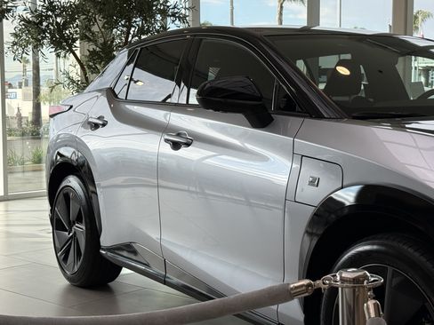 New 2026 Lexus RZ 450e AWD w/ Luxury Package image 5
