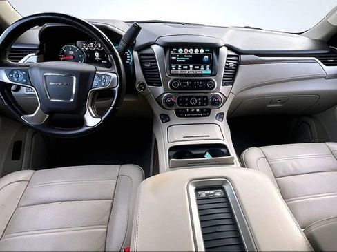 Used 2019 GMC Yukon Denali w/ Denali Ultimate Package image 7
