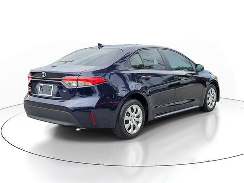 Used 2025 Toyota Corolla LE FWD image 4