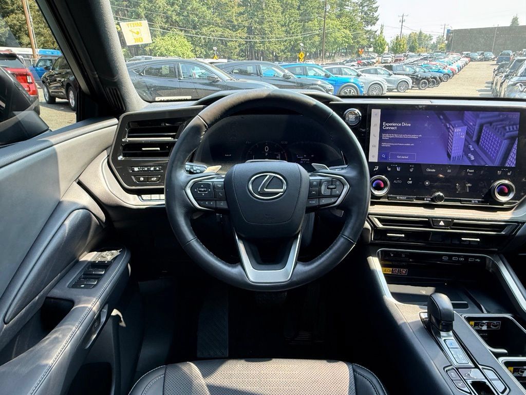 Used 2024 Lexus TX 350 AWD w/ Captains Chair Package image 10