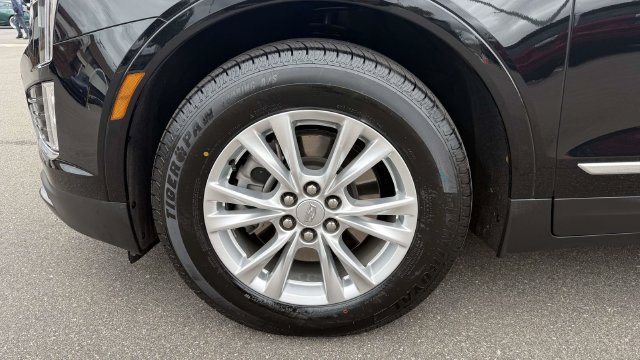 Certified 2024 Cadillac XT5 Luxury w/ LPO, Floor Liner Package AWD/4WD image 42