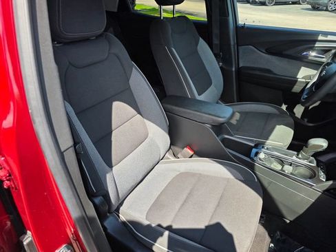 Used 2023 Chevrolet TrailBlazer LT w/ Convenience Package AWD/4WD image 10