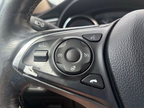 Used 2017 Buick Envision Essence image 20