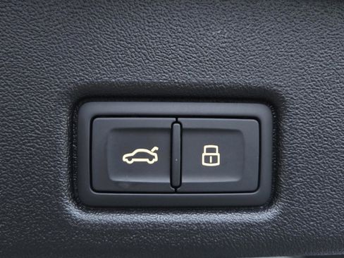 New 2025 Audi Q5 Premium image 29