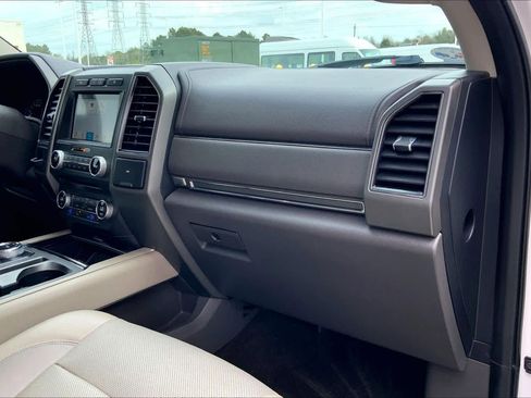 Used 2018 Ford Expedition XLT w/ Equipment Group 202A image 15