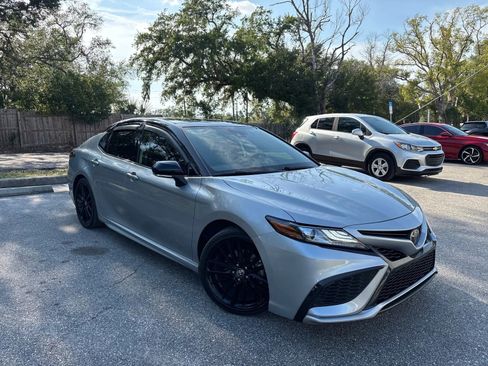 Used 2023 Toyota Camry XSE FWD image 5