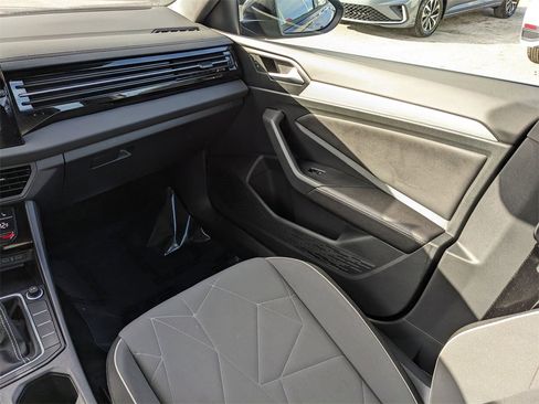 Certified 2025 Volkswagen Jetta Sport image 16