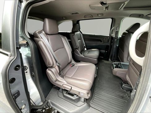 Used 2023 Honda Odyssey Touring image 25