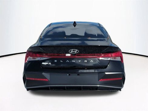 New 2026 Hyundai Elantra SEL Sport image 6
