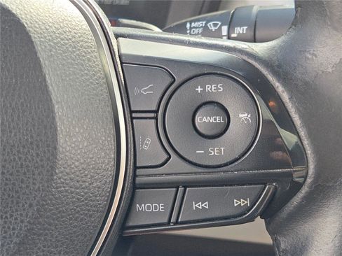 Used 2022 Toyota Corolla SE image 32