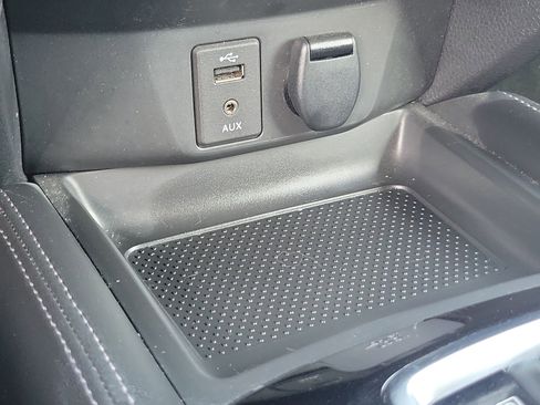 Used 2018 Nissan Rogue Sport SL w/ SL Premium Package image 16