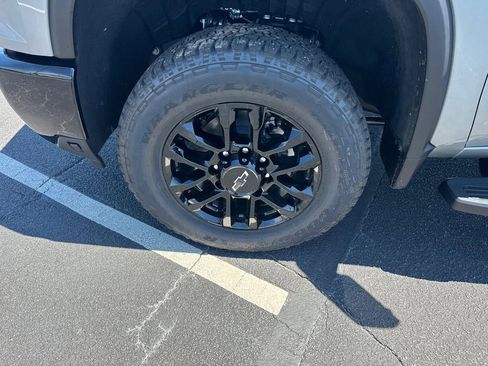 New 2026 Chevrolet Silverado 2500 Custom w/ Custom Value Package AWD/4WD image 12