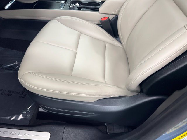 Certified 2026 Lincoln Corsair Premiere AWD/4WD image 14