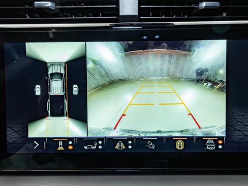 Used 2024 GMC Sierra 3500 Denali Ultimate image 23