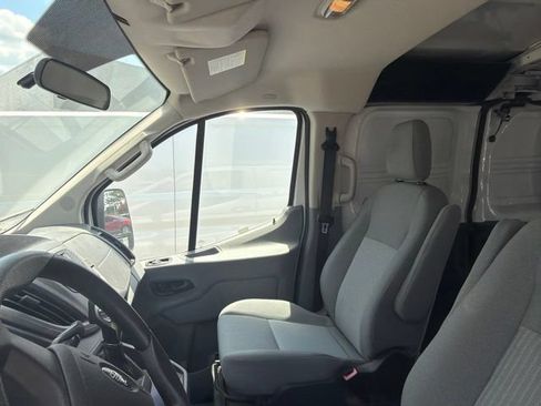 Used 2015 Ford Transit 250 130 Low Roof RWD image 2