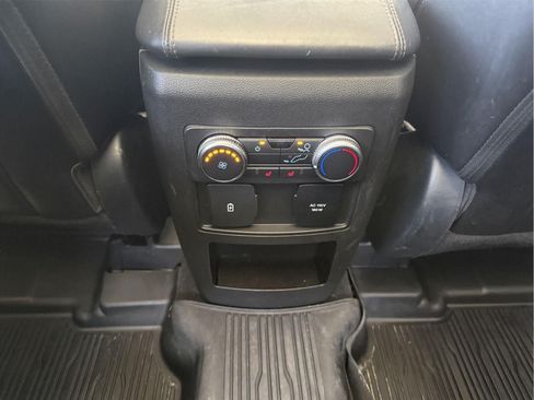 Used 2021 Ford Explorer Platinum AWD/4WD image 17