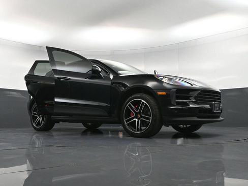 Certified 2021 Porsche Macan S AWD/4WD image 36