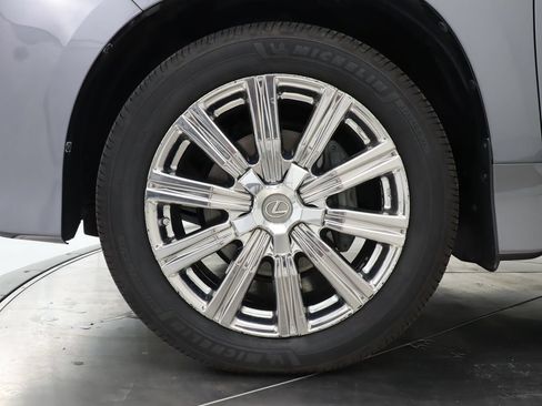 Used 2017 Lexus LX 570 4WD w/ Luxury Package image 48