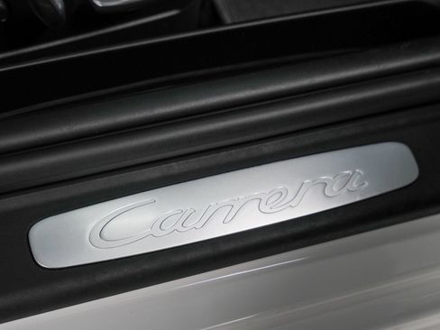Used 2009 Porsche 911 Carrera RWD image 27
