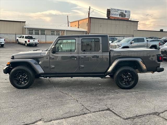 Used 2023 Jeep Gladiator Sport AWD/4WD image 7