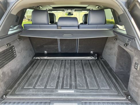 Used 2022 Land Rover Range Rover Sport HST image 34