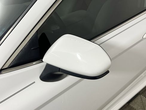 Used 2020 Toyota Camry LE image 13