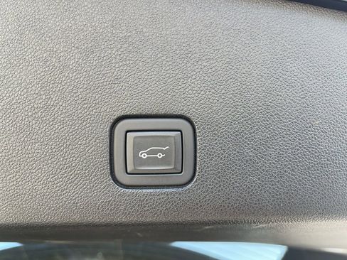 Certified 2024 Cadillac XT6 Sport w/ Technology Package image 8