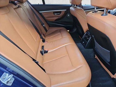 Used 2016 BMW 340i xDrive Sedan w/ Technology Package AWD/4WD image 19