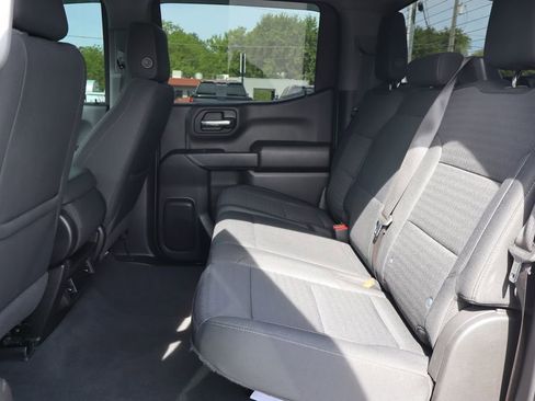 Used 2022 Chevrolet Silverado 1500 Custom Trail Boss w/ LPO, Dark Essentials Package AWD/4WD image 17