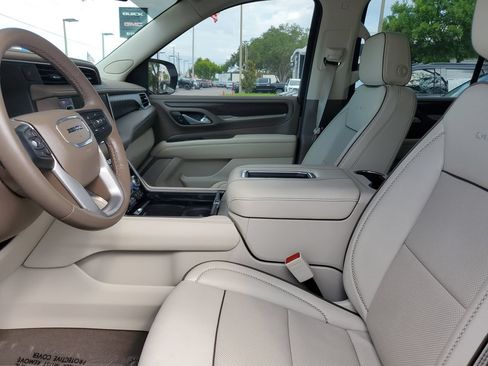 Used 2024 GMC Yukon Denali AWD/4WD image 18