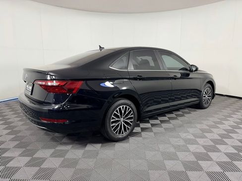 Used 2020 Volkswagen Jetta SE w/ SE Cold Weather Package image 5